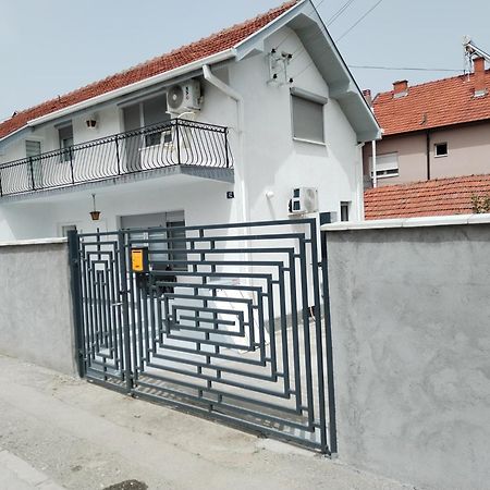 Apartament Gostinska Kuca Leskovac  Zewnętrze zdjęcie