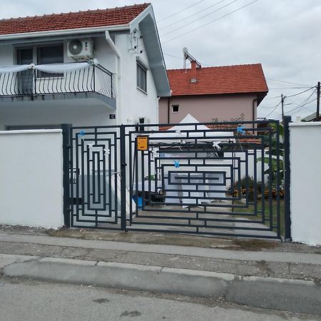 Apartament Gostinska Kuca Leskovac  Zewnętrze zdjęcie